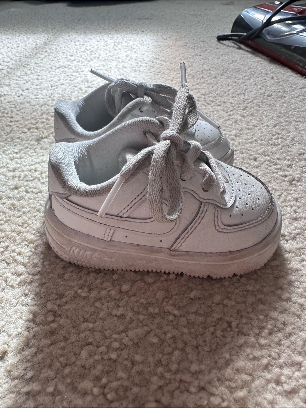 Nike Kids White Low-Top Sneakers with Laces